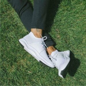 Brand New in Box Vessi everyday white sneaker size 9 women